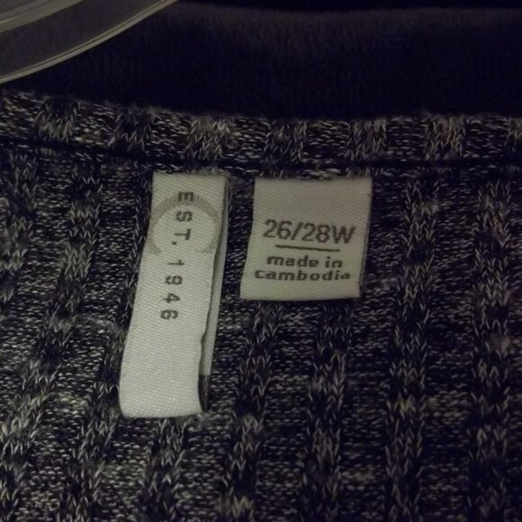 Est. 1946 SZ 26/28 Marled BLK L/S layered look top w/zipper accents - Picture 4 of 4